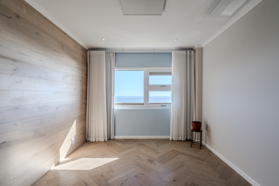 2 Bedroom Property for Sale in Camps Bay Western Cape